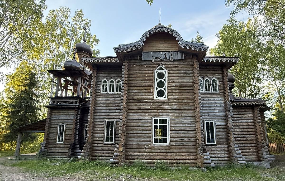 Вид с юга, фасады. Церковь Елисея пророка из Сидозера (Яковлевского), Верхние Мандроги (Подпорожский район, Ленинградская область)