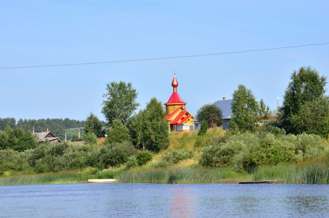 Церковь Воскресения Христова, Нижний Енангск (Кичменгско-Городецкий район, Вологодская область). общий вид в ландшафте, Вид на церковь с р.Юг
