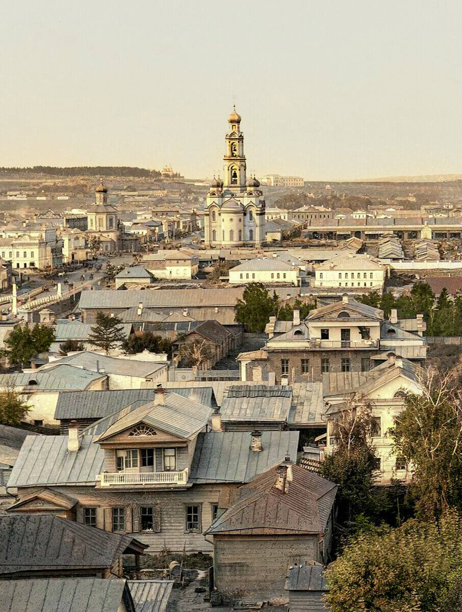 Церковь Максимилиана Эфесского (старая), Екатеринбург (Екатеринбург (МО город Екатеринбург), Свердловская область). архивная фотография, Вид на церковь Максимилиана Эфесского (Большой Златоуст)-1876 г. Снято со старой пожарной каланчи. Фото 1885-1886 гг.