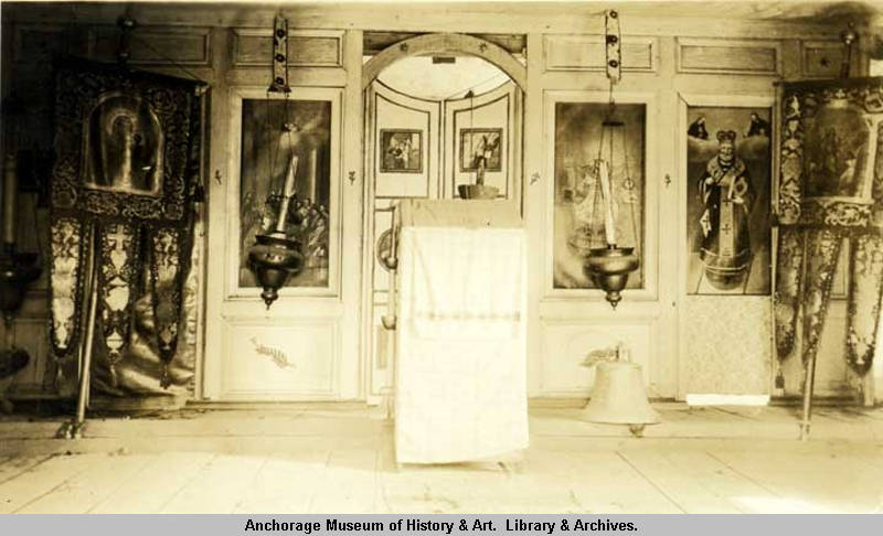 Эклутна. Церковь Николая Чудотворца (старая). архивная фотография, Интерьер церкви в 1927 году