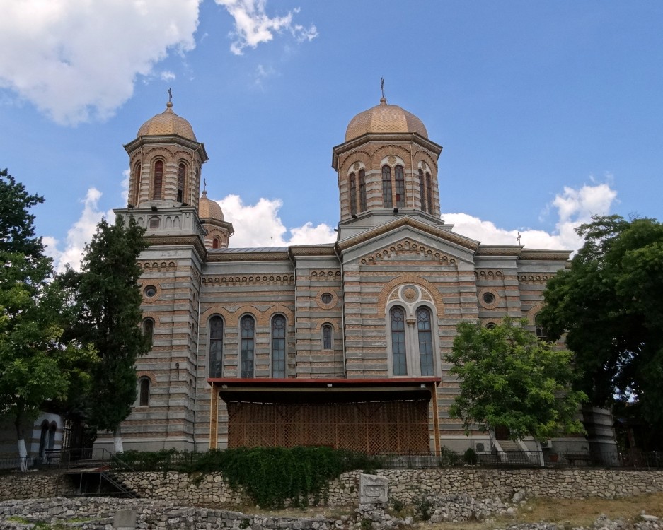 Собор Петра и Павла, Констанца (Констанца, Румыния). фасады