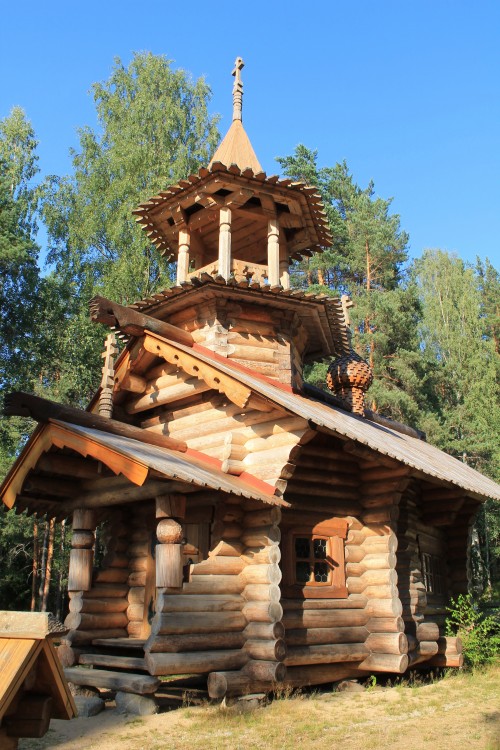 Часовня Иннокентия, епископа Иркутского в эко-парке Вереск, Красавица (Выборгский район, Ленинградская область). фасады