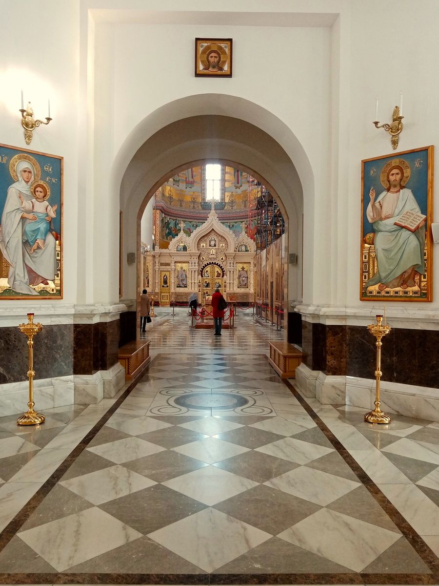 Кафедральный собор Преображения Господня, Владивосток (Владивосток, город, Приморский край). интерьер и убранство, Притвор собора