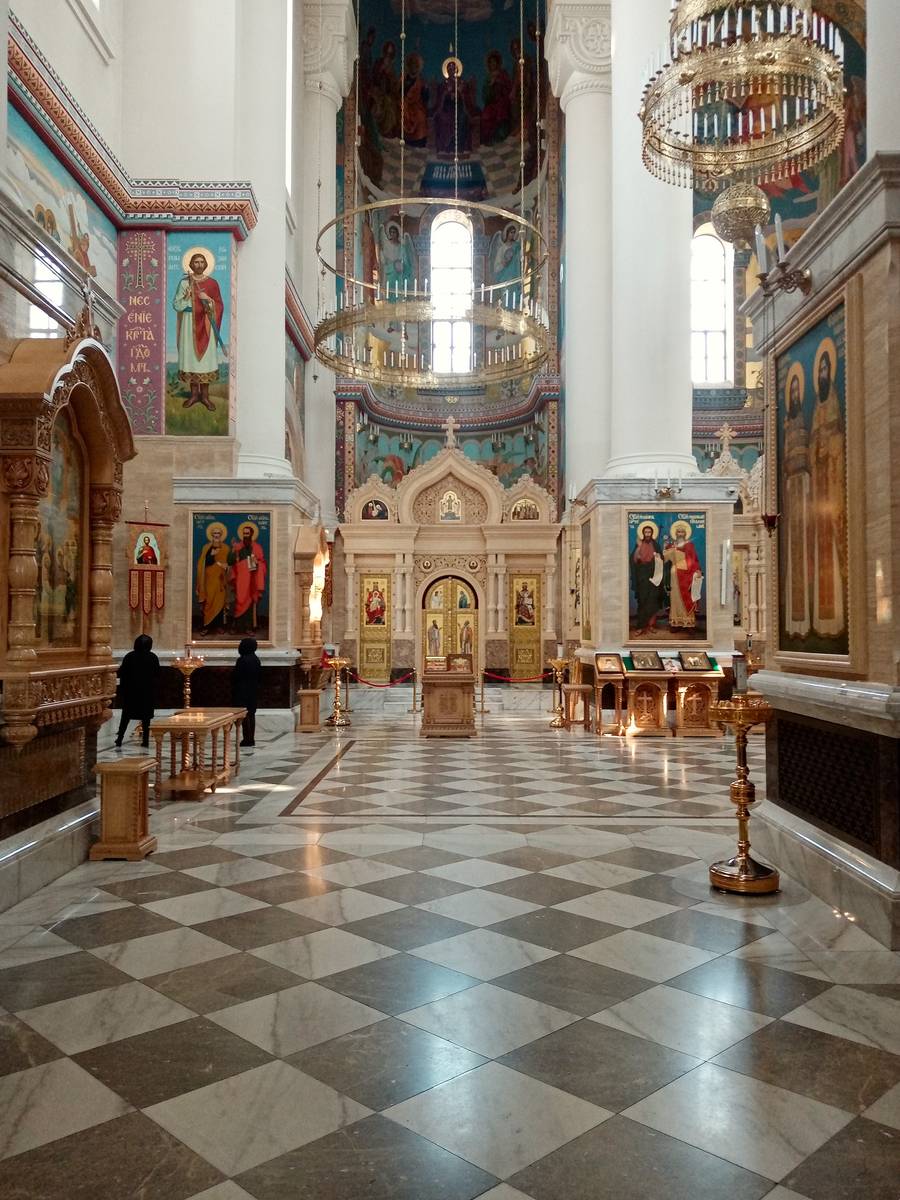 Кафедральный собор Преображения Господня, Владивосток (Владивосток, город, Приморский край). интерьер и убранство, Общий вид трапезной левого придела собора