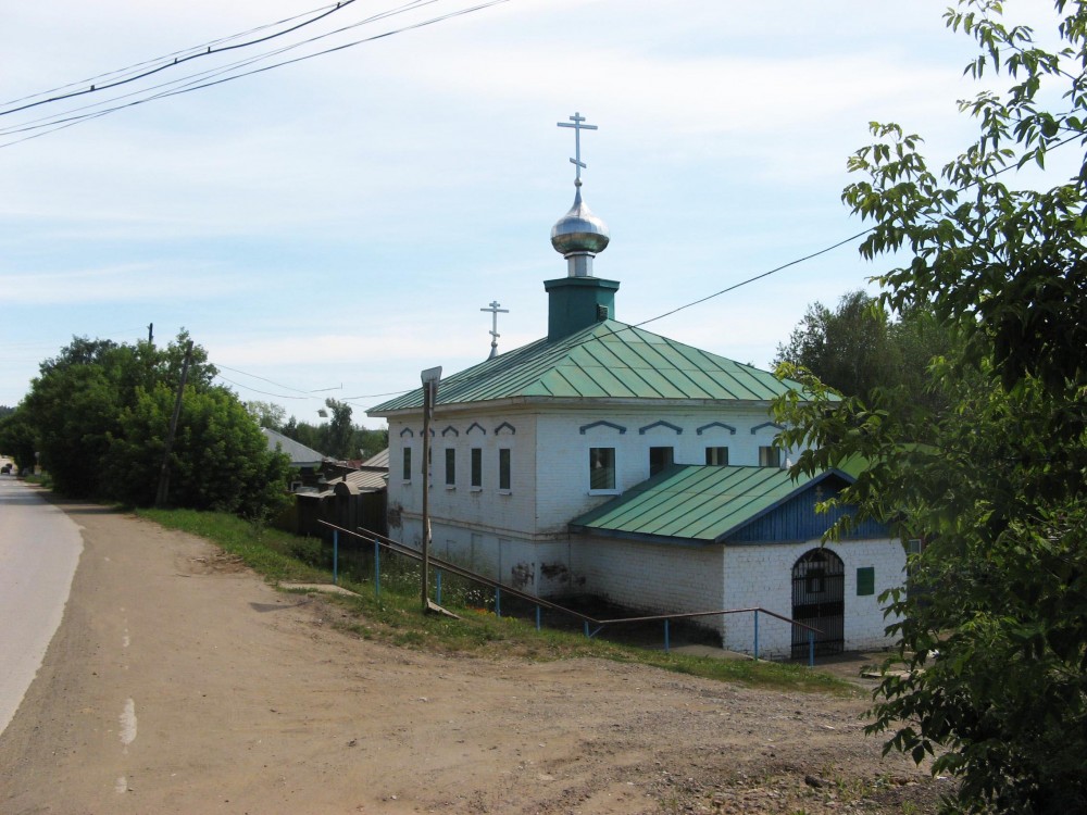 Церковь Успения Пресвятой Богородицы, Очёр (Очёрский район, Пермский край). общий вид в ландшафте, Вид церкви с ул.Революционной
