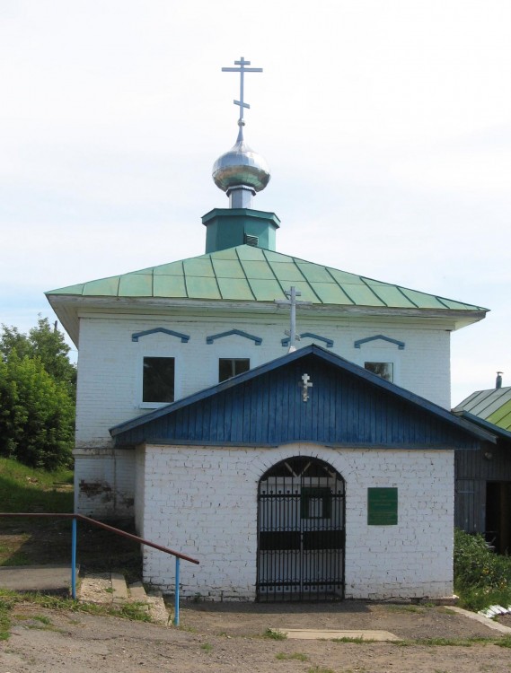 Очёр. Церковь Успения Пресвятой Богородицы. фасады, Западный фасад с вратами в храм