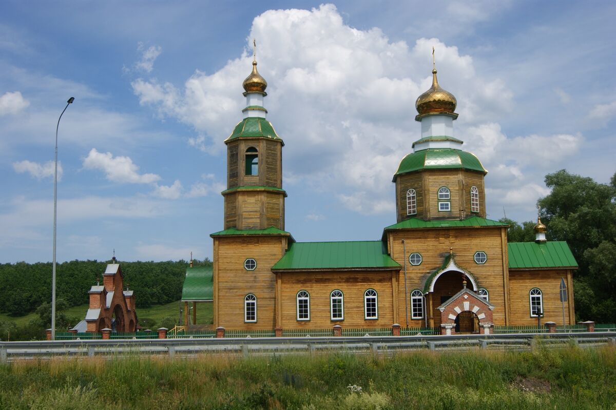 Церковь Богоявления Господня (новая), Прислониха (Карсунский район, Ульяновская область). фасады
