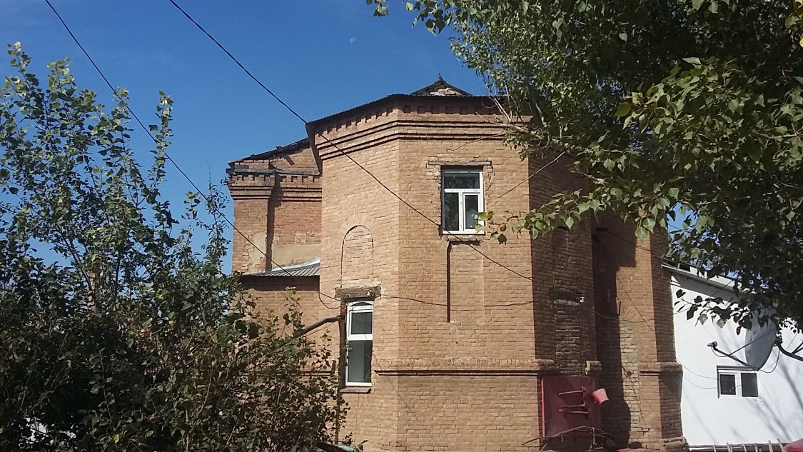 Церковь Покрова Пресвятой Богородицы, Шакпакбаба (Высокое) (Туркестанская область, Казахстан). фасады