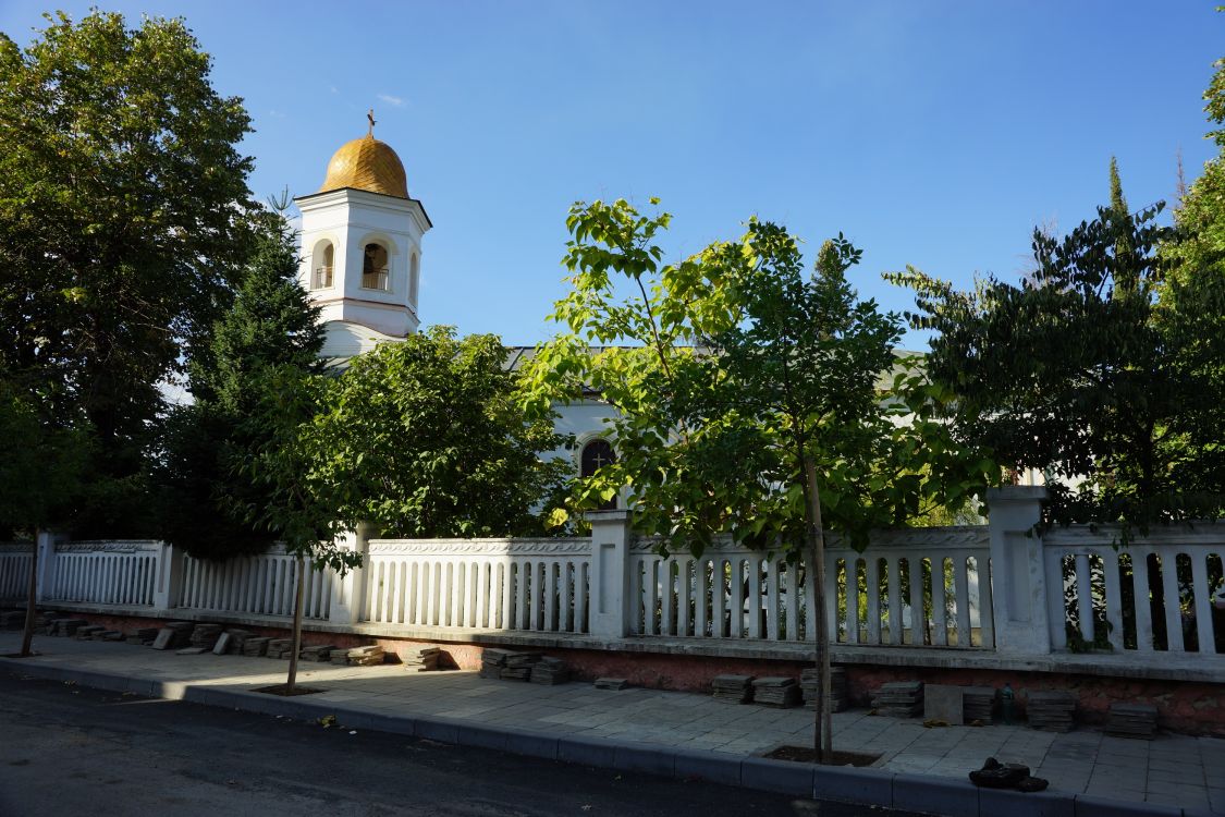 Петрич. Церковь Успения Пресвятой Богородицы. фасады