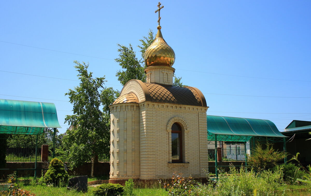 Часовня Николая Чудотворца, Ессентукская (Предгорный район, Ставропольский край). общий вид в ландшафте