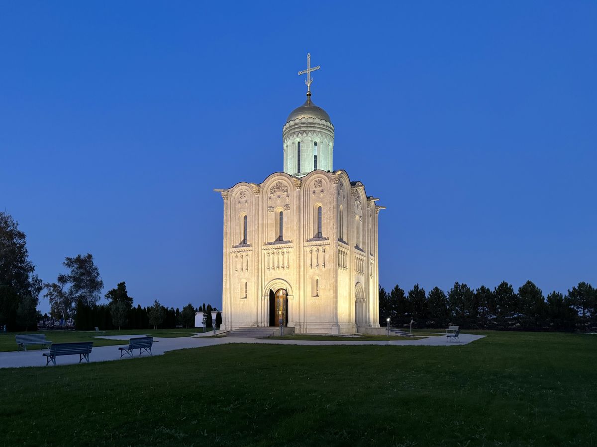 Ночной вид, художественные фотографии. Церковь Владимира равноапостольного, Аргатов (Усть-Лабинский район, Краснодарский край)