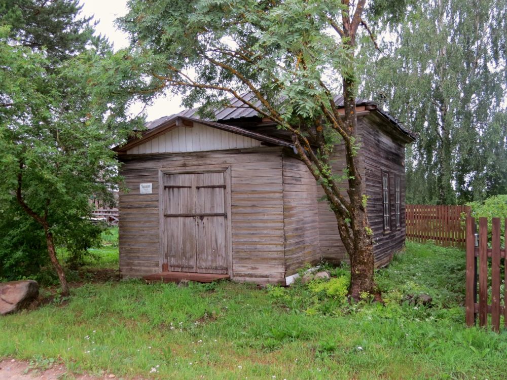 Часовня Богоявления Господня, Лунёвская (Вельский район, Архангельская область). фасады