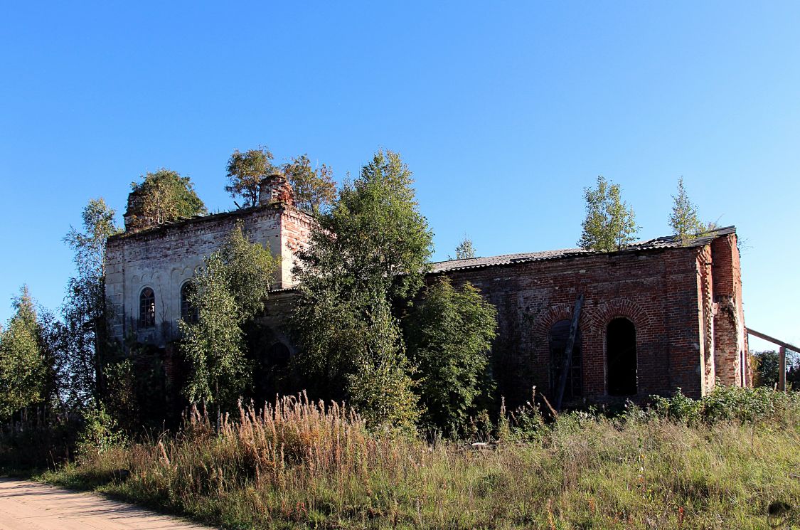 Жаровский Погост. Церковь Петра и Павла. фасады