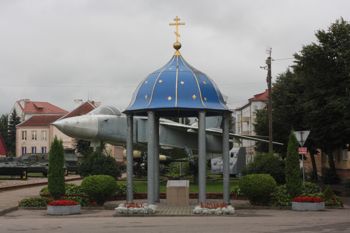 Сень над мемориальной плитой воинам-интернационалистам, Советск (Советский городской округ, Калининградская область). фасады