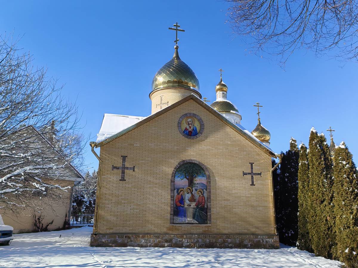 фасады. Часовня Паисия Святогорца, Ессентукская (Предгорный район, Ставропольский край)
