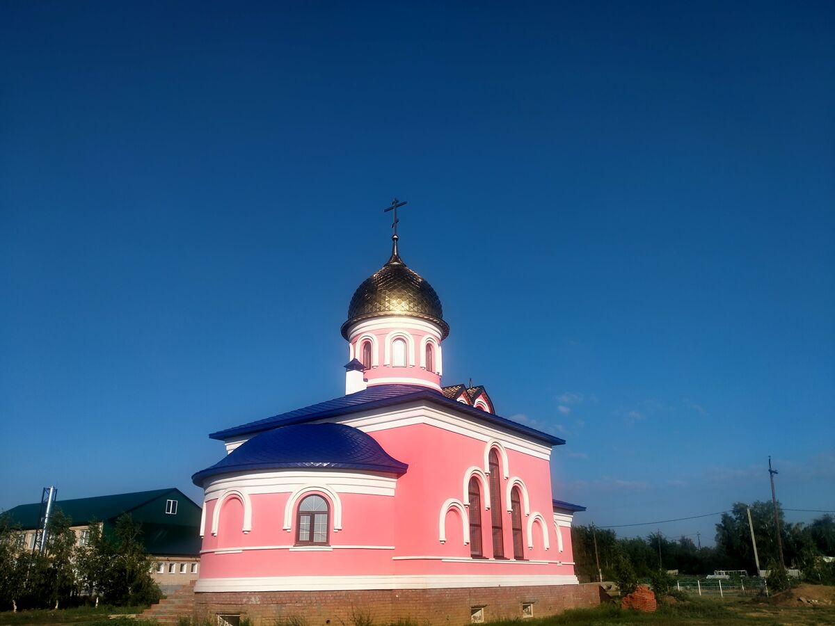 Михаила Архангела церковь, Лабазы (Курманаевский район, Оренбургская область). общий вид в ландшафте