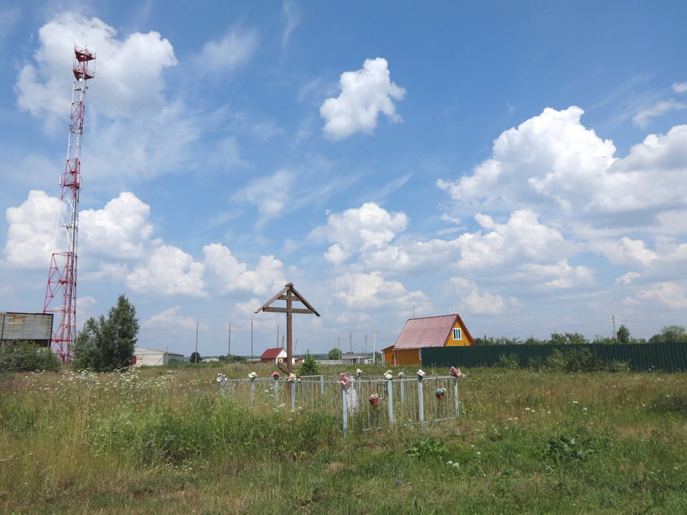 Церковь Троицы Живоначальной, Октябрьское (Коломенский городской округ, Московская область). дополнительная информация, место где стоял Троицкий храм