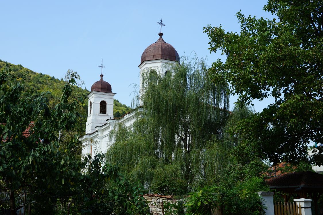 Церковь Константина и Елены, Враца (Врацкая область, Болгария). фасады