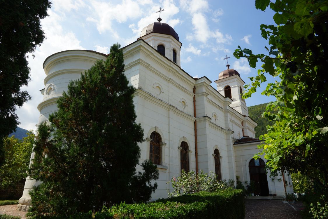 Враца. Церковь Константина и Елены. фасады