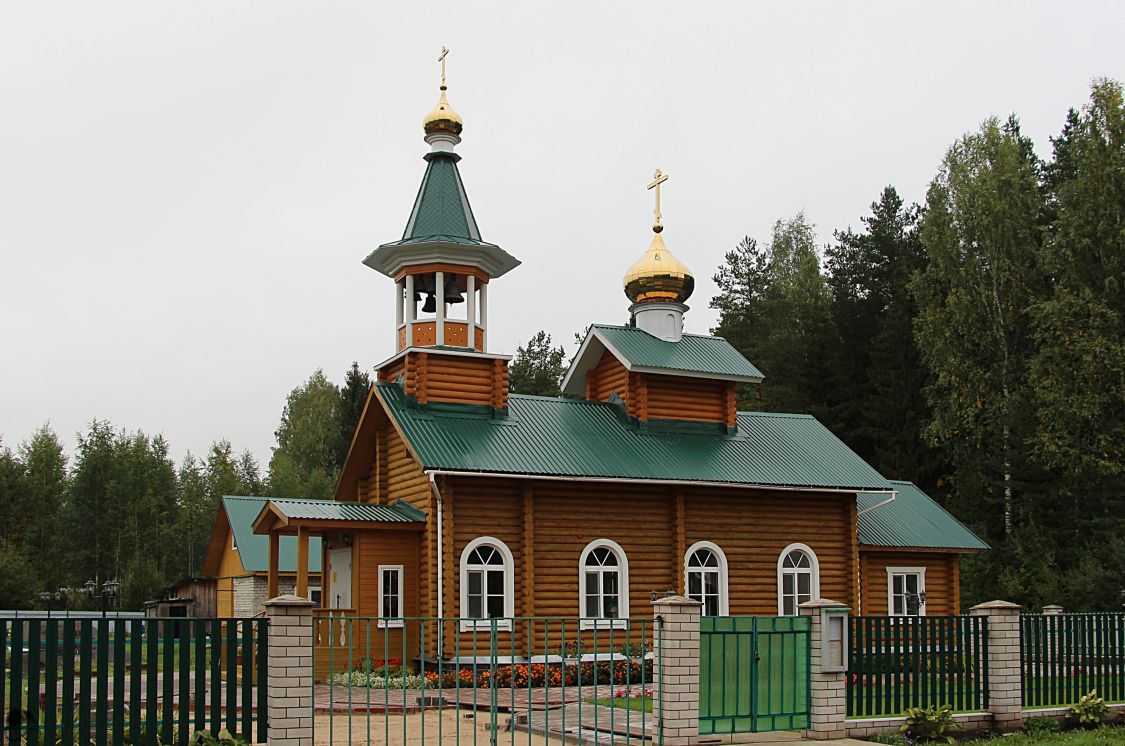 Церковь Серафима Саровского, Хохлово (Кадуйский район, Вологодская область). фасады