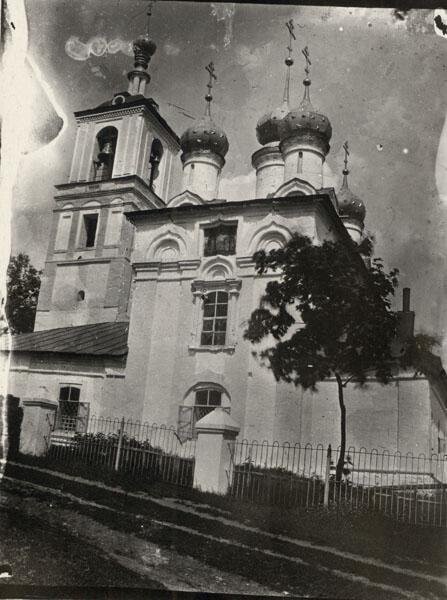 Георгиевская церковь. Фото П.И. Целебровского. 1910-е гг.  Источник: https://ok.ru/group/53386102046902/album/53390359462070/5381262624694, архивная фотография. Церковь Георгия Победоносца, Муром (Муромский район и г. Муром, Владимирская область)