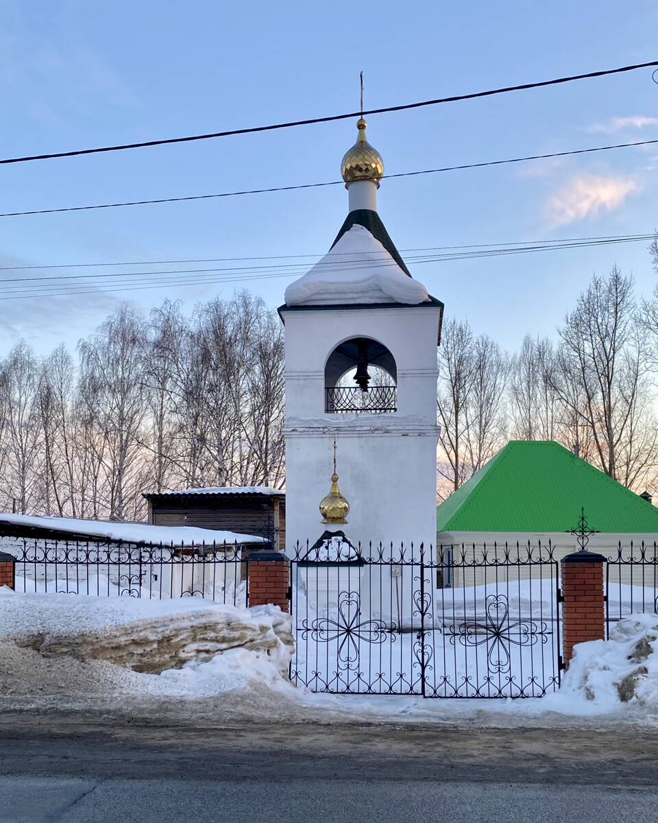 Церковь Пантелеимона Целителя, Кузедеево (Новокузнецкий район и г. Новокузнецк, Кемеровская область). дополнительная информация, Колокольня