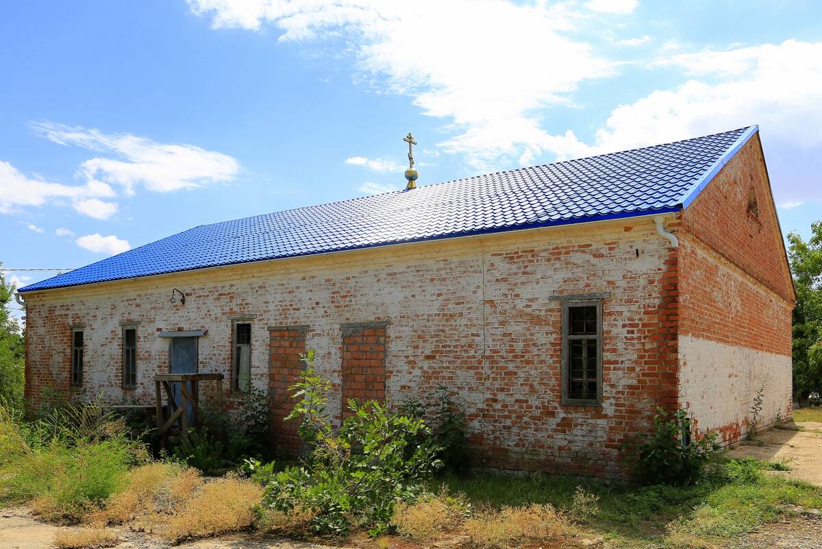Церковь Покрова Пресвятой Богородицы, Жуковская (Дубовский район, Ростовская область). фасады