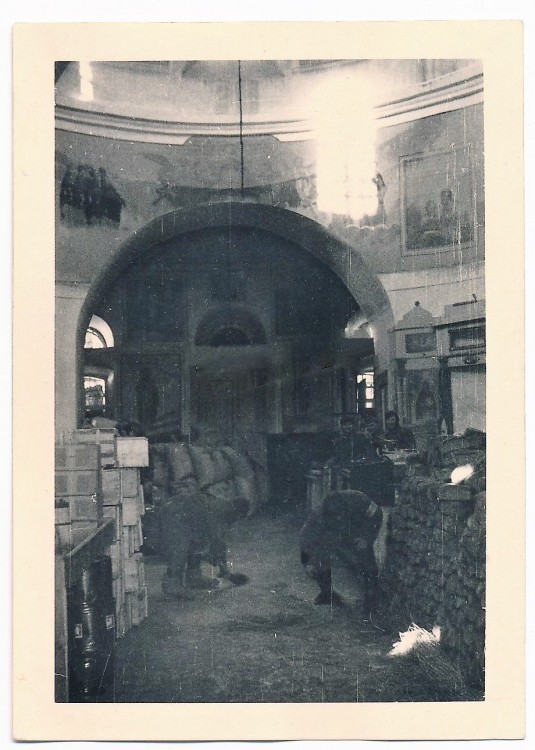 Церковь Казанской иконы Божией Матери (старая), Букань (Людиновский район, Калужская область). архивная фотография, Интерьер храма. Фото 1942 г. с аукциона e-bay.de
