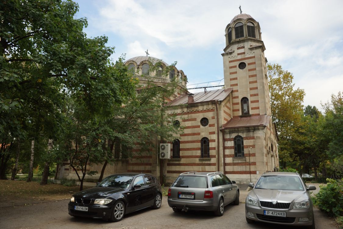 Русе. Церковь Успения Пресвятой Богородицы. фасады