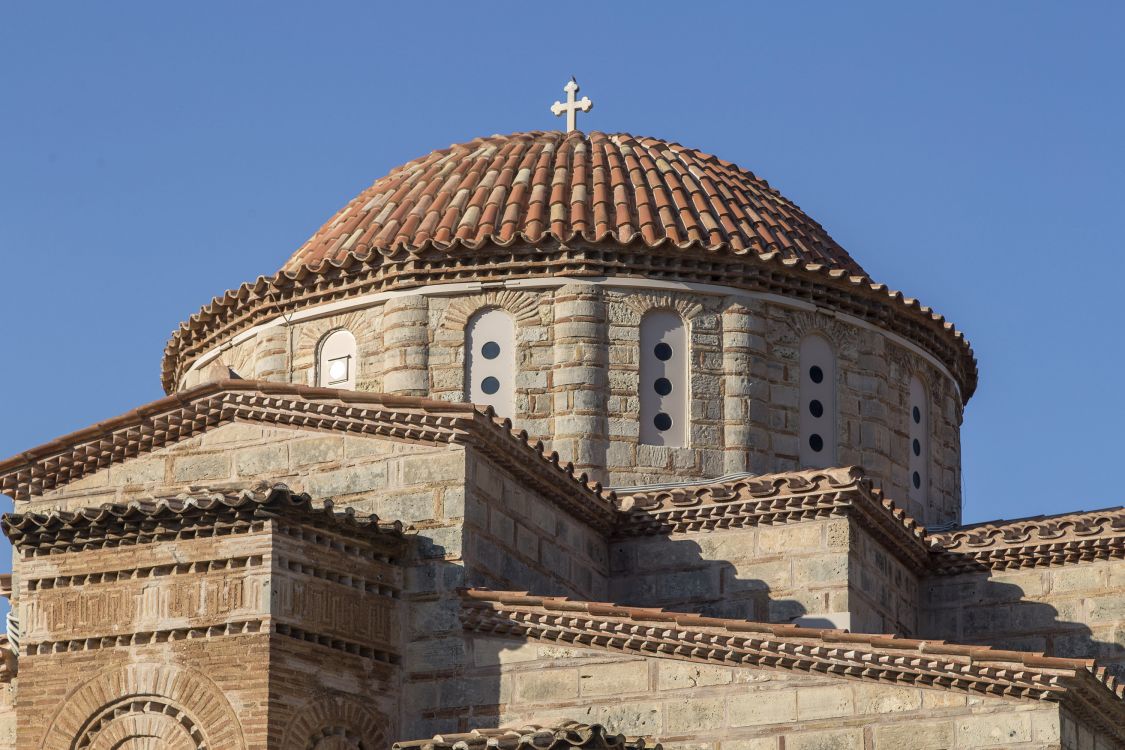 Собор Успения Пресвятой Богородицы, Афины (Αθήνα) (Аттика (Ἀττική), Греция). архитектурные детали, барабан и купол храма