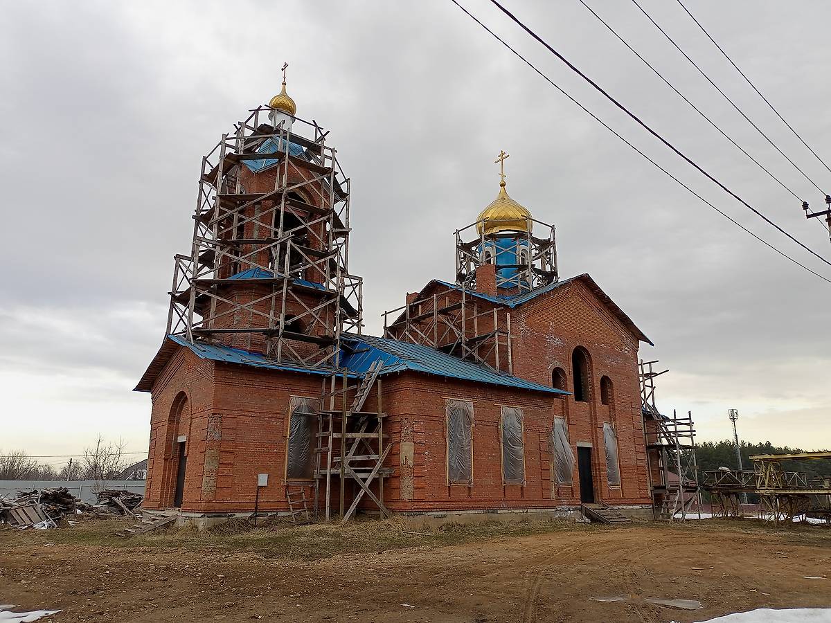 документальные фотографии. Церковь Феодоровской иконы Божией Матери (строящаяся), Коллонтай (Малоярославецкий район, Калужская область)