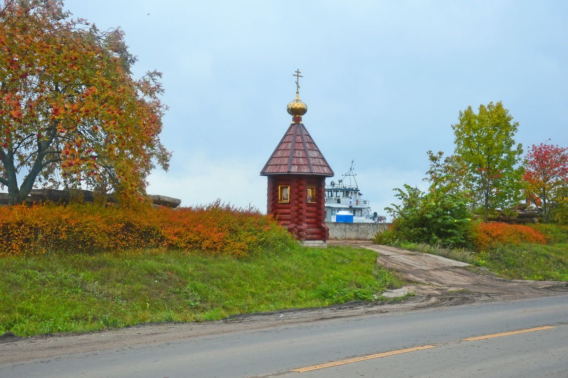 Часовня Благовещения Пресвятой Богородицы (?), Юрьевец (Юрьевецкий район, Ивановская область). общий вид в ландшафте