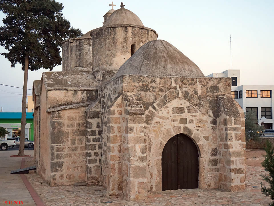 Церковь Михаила Архангела (старая), Френарос (Фамагуста, Кипр). фасады