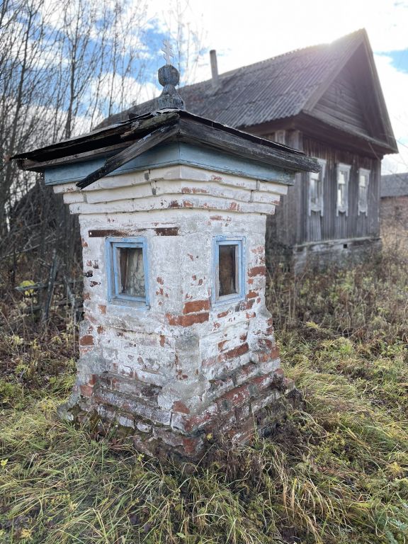 Часовенный столб, Клочки (Яранский район, Кировская область). фасады