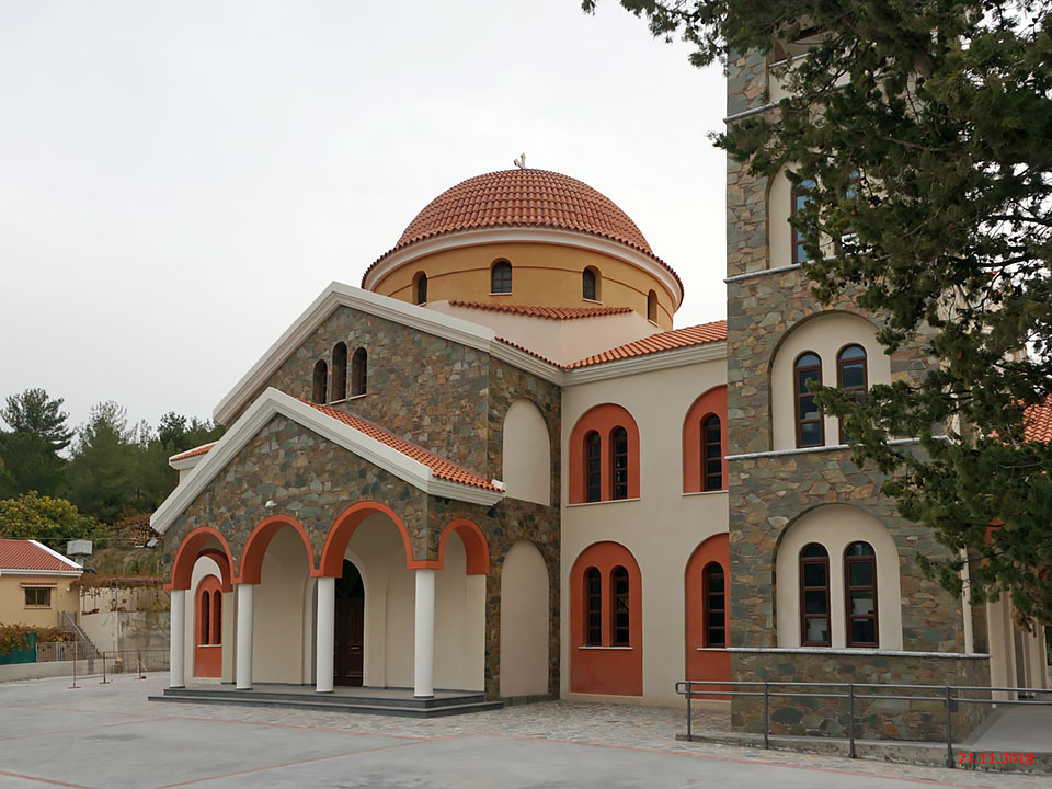 Хандрия. Церковь Михаила Архангела. фасады