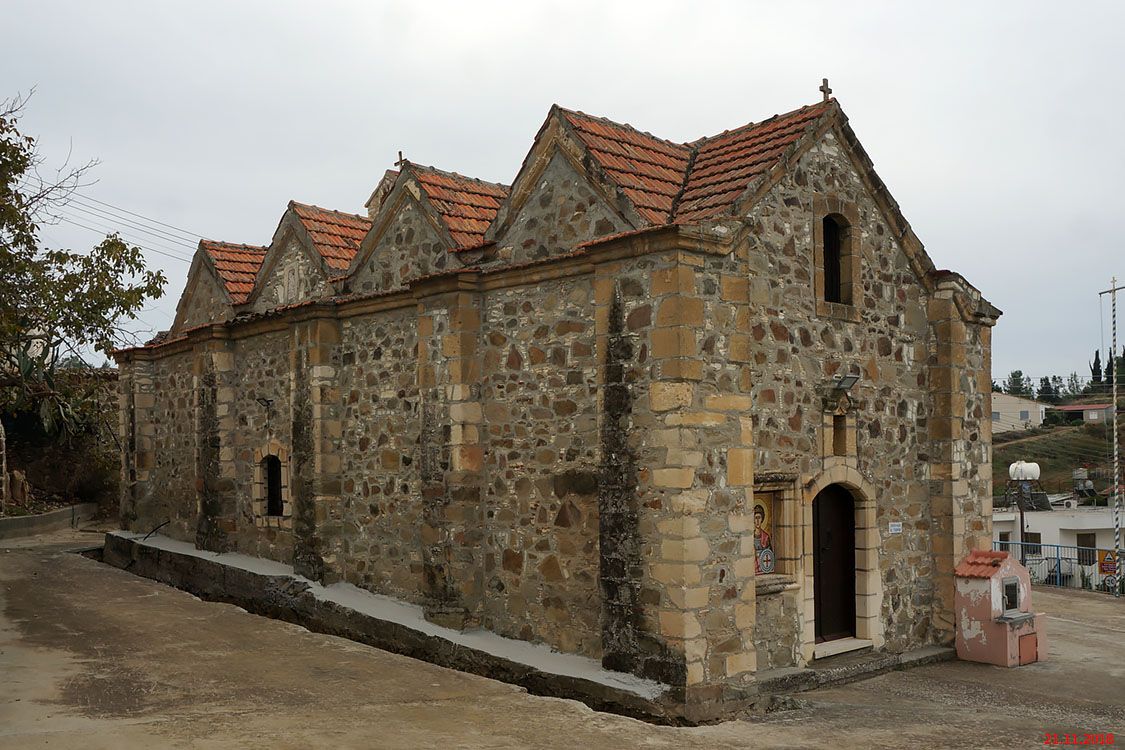 Церковь Георгия Победоносца, Капедас (Никосия, Кипр). фасады