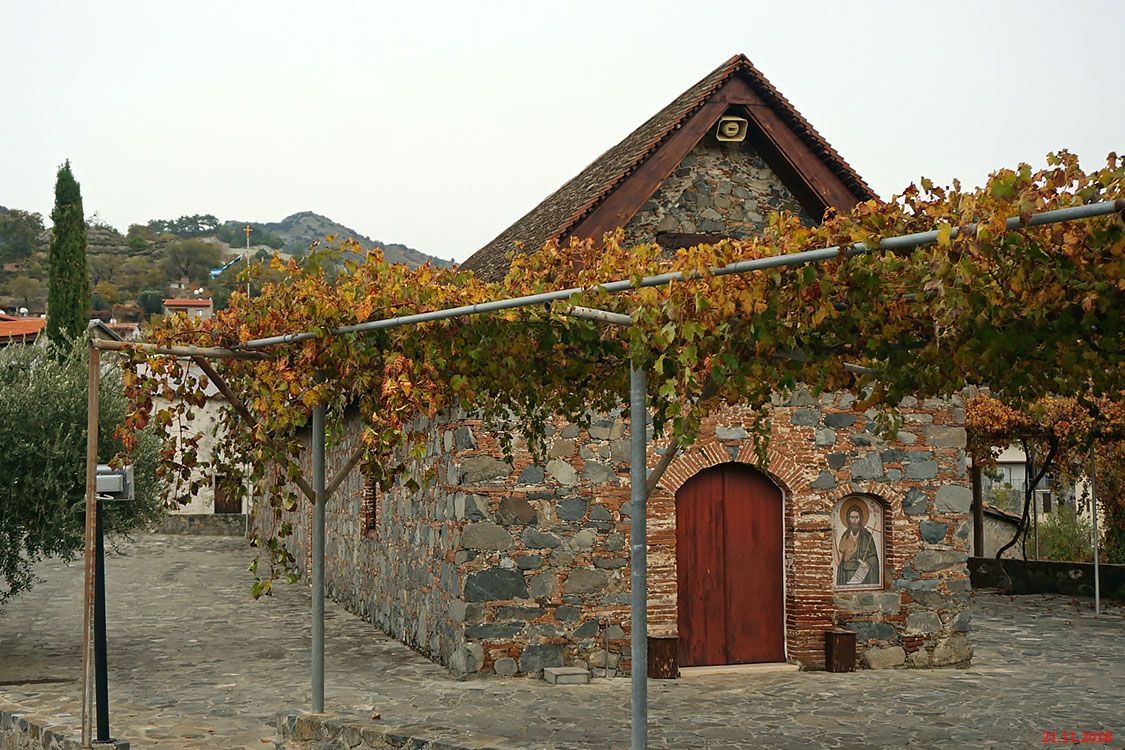 Церковь Иоанна Предтечи, Агрос (Лимасол, Кипр). фасады
