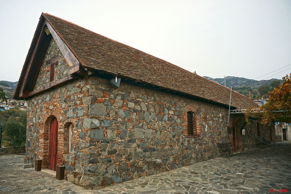 Церковь Иоанна Предтечи, Агрос (Лимасол, Кипр). фасады