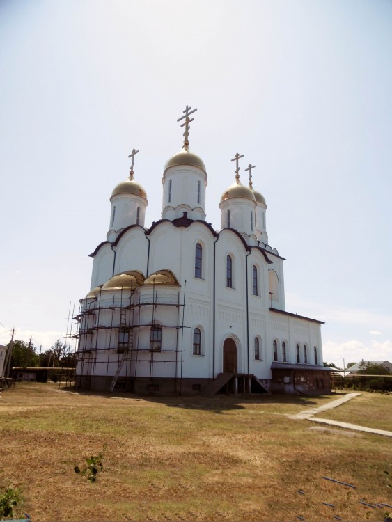 Запорожская. Церковь Николая Чудотворца. фасады, Вид храма от церкви Стефана архидиакона