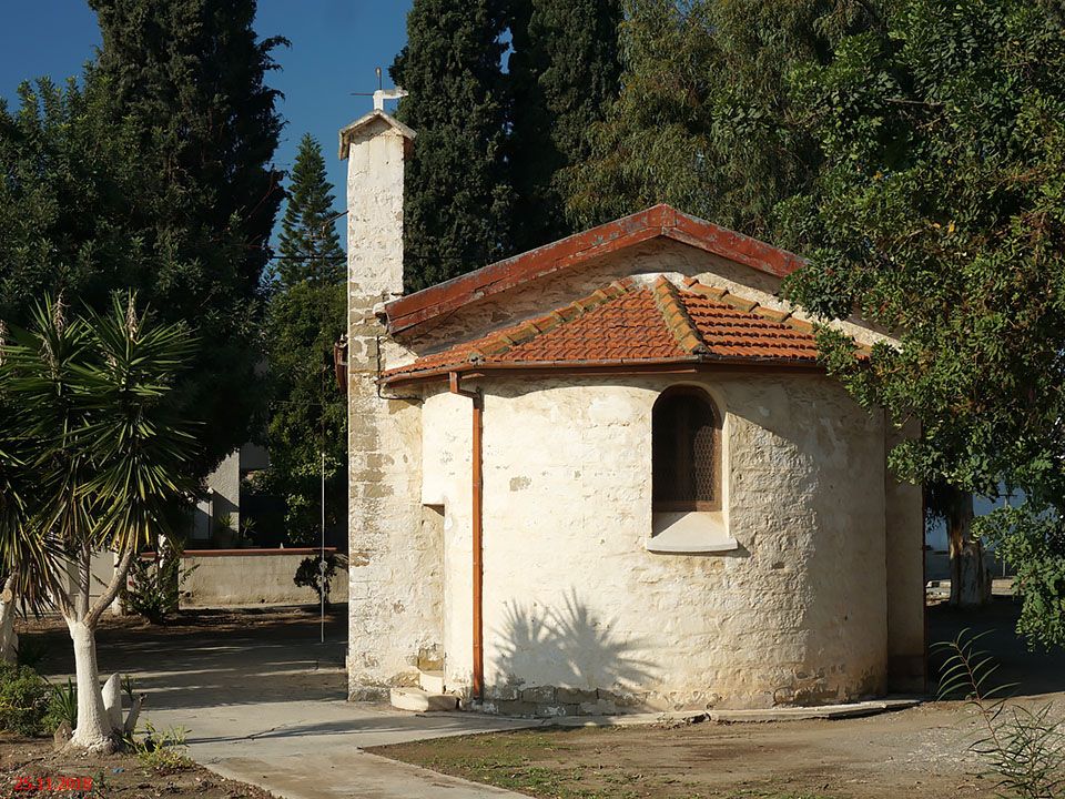 Часовня Кириака, Зийи (Ларнака, Кипр). фасады