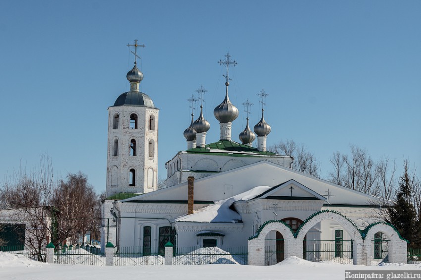 Храмовый комплекс. Собор Троицы Живоначальной и церковь Иоанна Милостивого, Цивильск (Цивильский район, Республика Чувашия). фасады