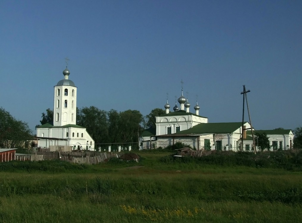 Храмовый комплекс. Собор Троицы Живоначальной и церковь Иоанна Милостивого, Цивильск (Цивильский район, Республика Чувашия). художественные фотографии