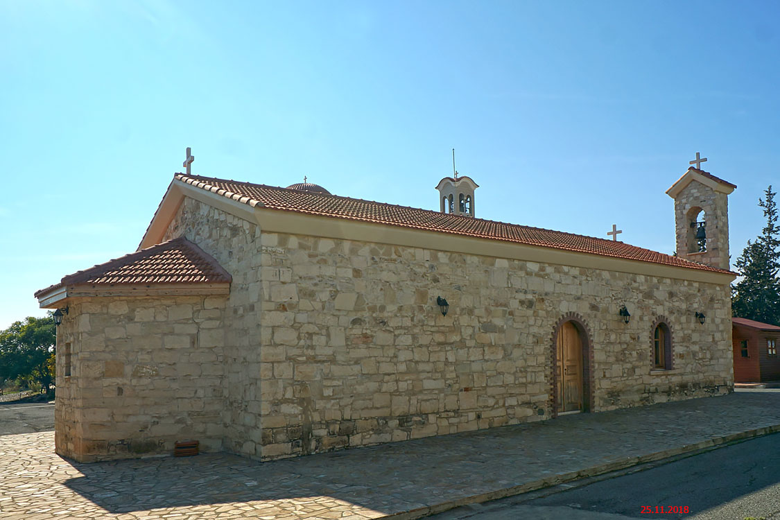 Мазотас. Церковь Ксенофонта Константинопольского (старая). фасады