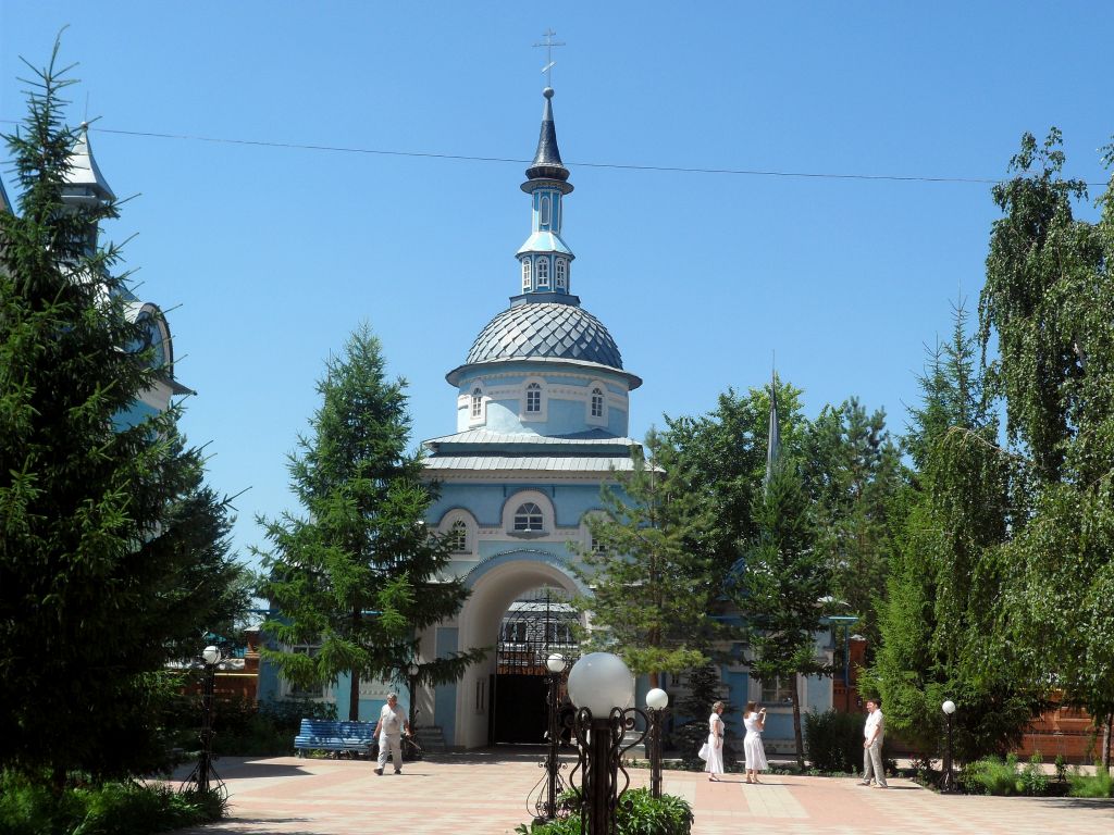 Троицкая Симеонова обитель милосердия, Саракташ (Саракташский район, Оренбургская область). архитектурные детали, вход с ул. Сакмарская