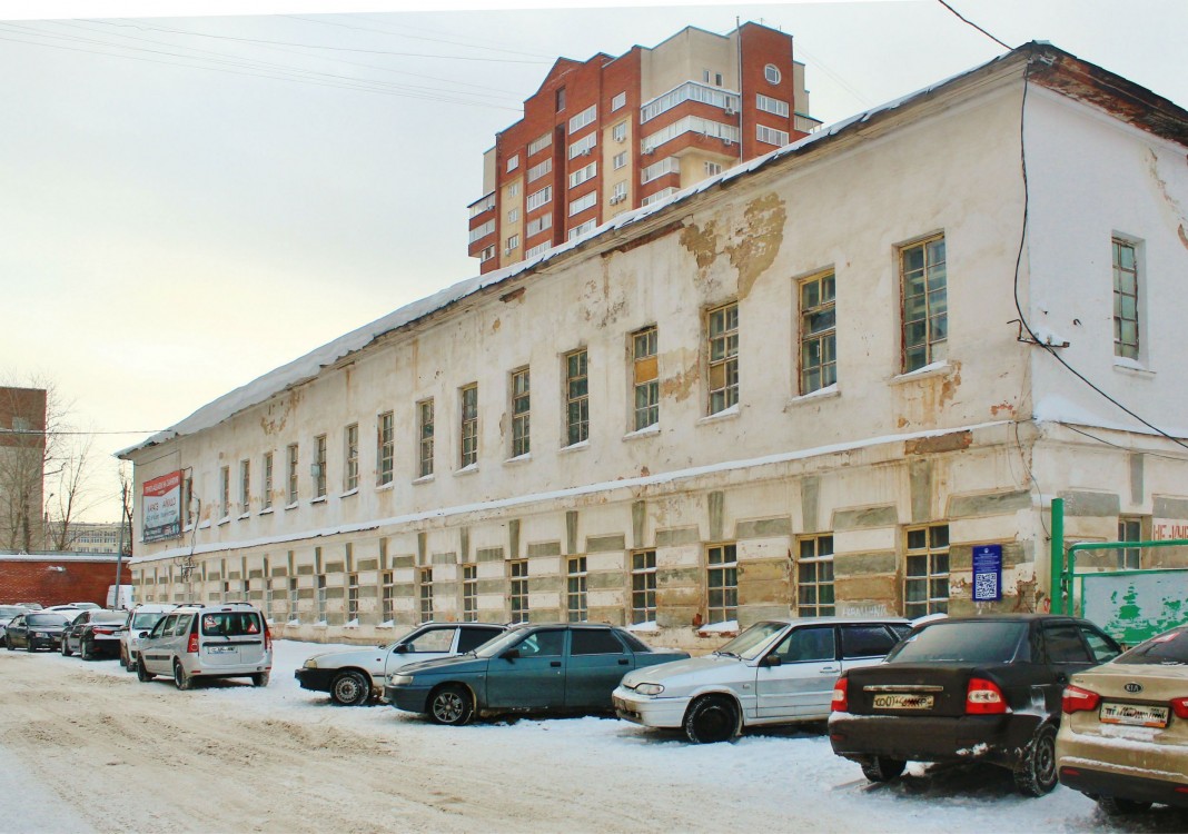 Уфа. Домовая церковь Георгия Победоносца при 190-м Очаковском резервном пехотном полку. фасады, Южное здание казарм, в котором размещалась домовая церковь