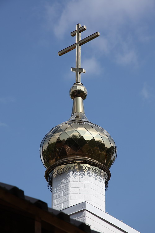 Церковь Преображения Господня, Тёплый Стан (Курган, город, Курганская область). архитектурные детали, Главка основного объёма храма с крестом