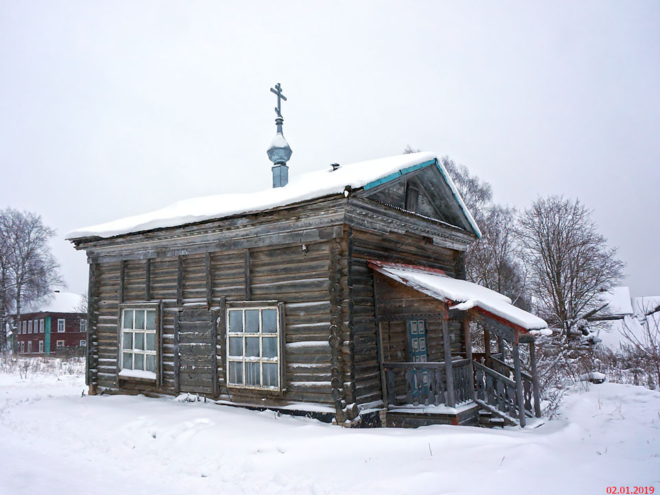 Часовня Сретения Господня, Гнездово (Лихославльский район, Тверская область). общий вид в ландшафте