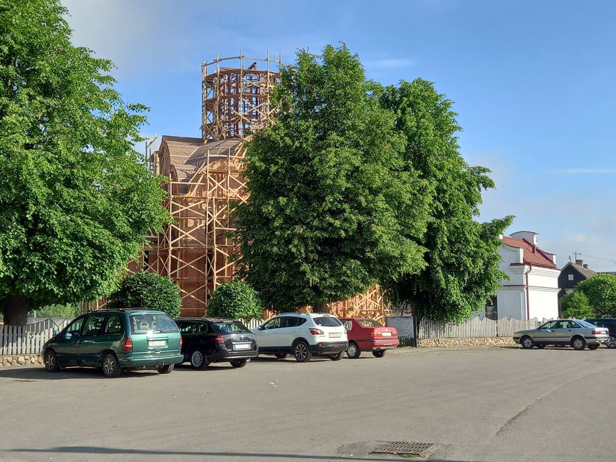 Спасский женский монастырь, Кобрин (Кобринский район, Беларусь, Брестская область). общий вид в ландшафте, Строящийся Спасский храм 