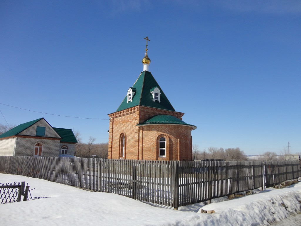 Церковь Серафима Саровского на кладбище, Красный Текстильщик (Саратовский район, Саратовская область). фасады
