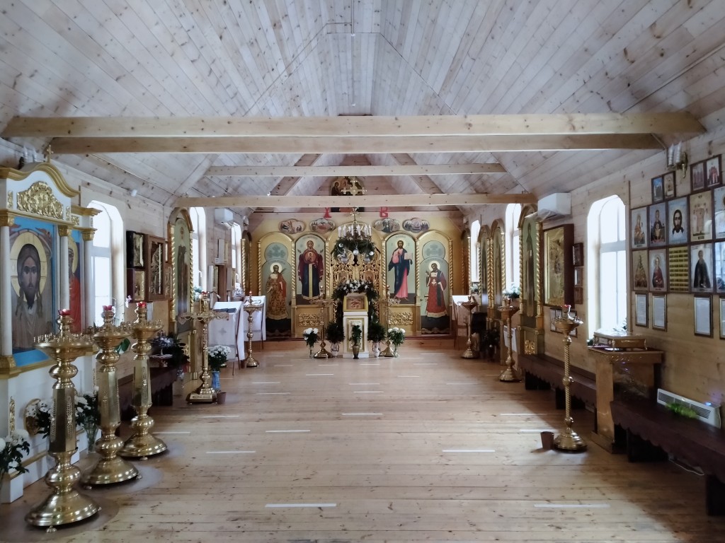 Церковь Успения Пресвятой Богородицы (временная) на подворье Иосифо-Волоцкого монастыря, Хорошёво-Мнёвники (Северо-Западный административный округ (СЗАО), г. Москва). интерьер и убранство